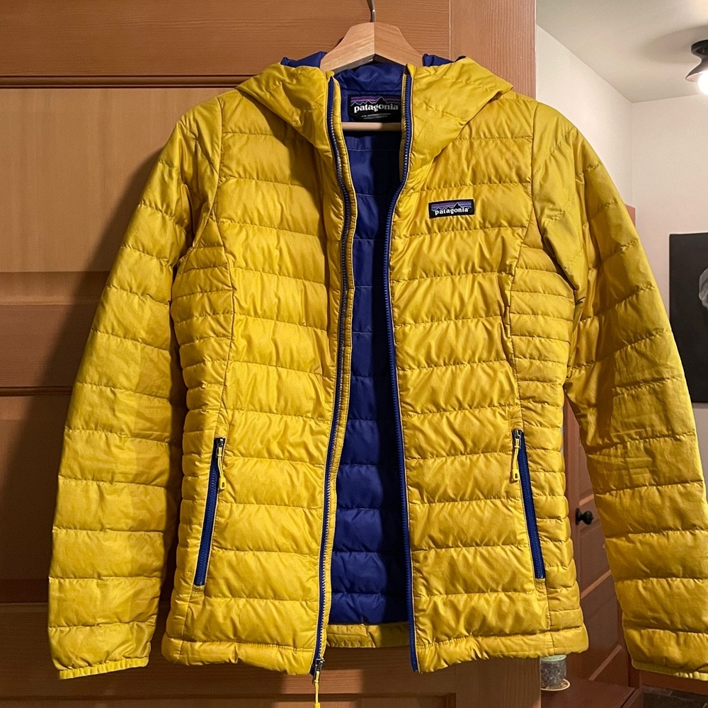 Patagonia Vibrant Yellow Quilted Jacket - Picture 2 of 5